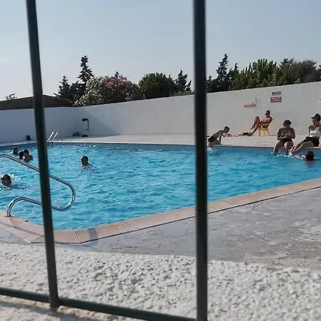 Camping En Bois Dans Le Pavillon Sigean